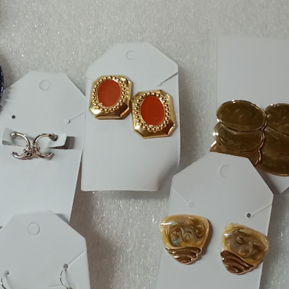 30 Pairs Earrings #A434 - Picture 4 of 10